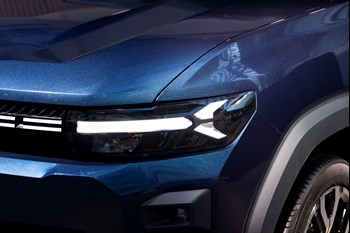 Nuovo Dacia Bigster HYBRID 155 Journey Bleu Indigo 43