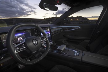 The All New Renault Austral Esprit Alpine E TECH Hybrid 63