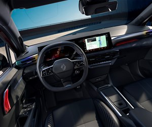 Renault Clio Full Hybrid E Tech Esprit Alpine Rouge Absolu 12